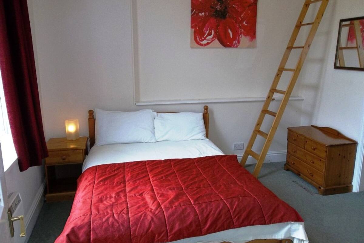 Departamento estándar, 1 habitación | Ropa de cama de alta calidad y escritorio 