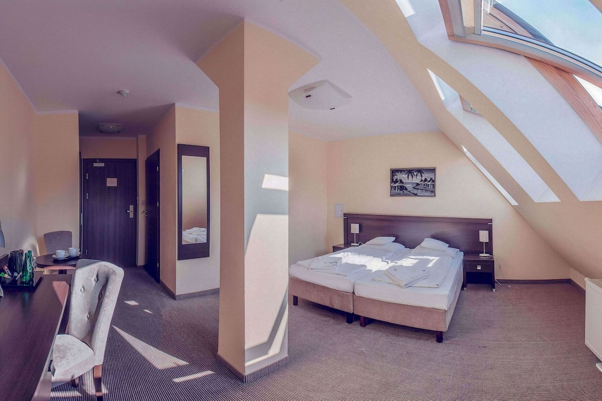 comfort double or twin room | premium bedding, in-room safe, desk, soundproofing