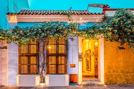 Front of property. Hotel Boutique Santo Toribio