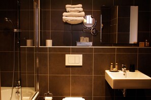 Classic Studio | Bathroom