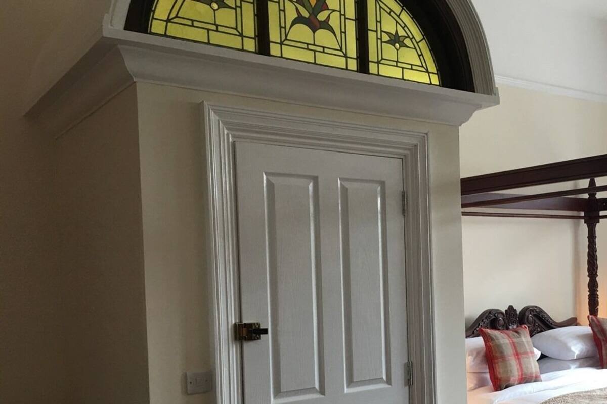 luxury suite, ensuite (room 10 4 poster s/king)