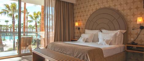 Superior Double Room, Pool View | Minibar, in-room safe, desk, blackout drapes