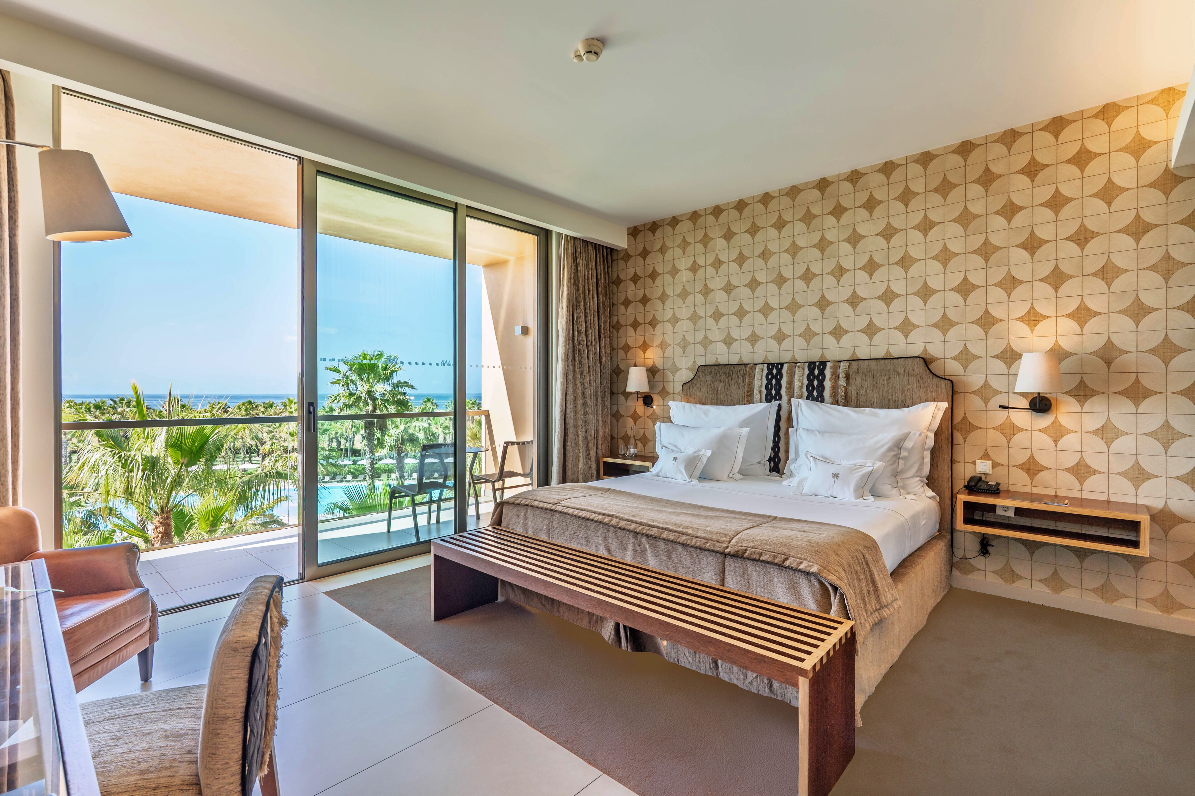 Hypo-allergenic bedding, minibar, in-room safe, desk