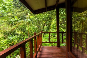 Bungalow Romantique, 1 très grand lit, balcon, vue montagne | Vue depuis le balcon