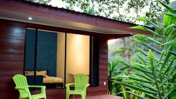 Bungalow Familial, 2 grands lits, balcon, vue fleuve | Terrasse/Patio