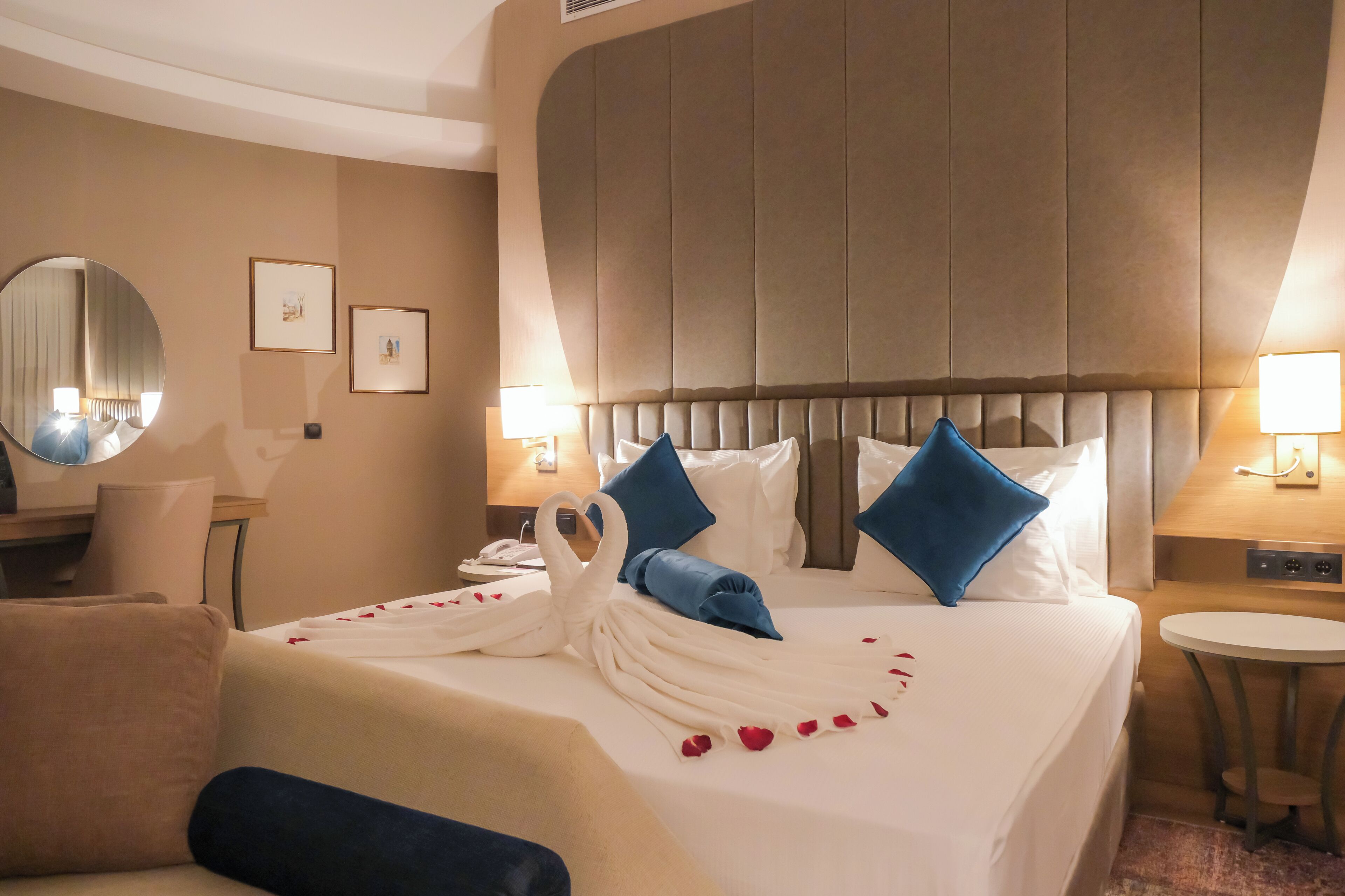 junior suite, 1 king bed with sofa bed, city view | 1 bedroom, premium bedding, minibar, in-room safe