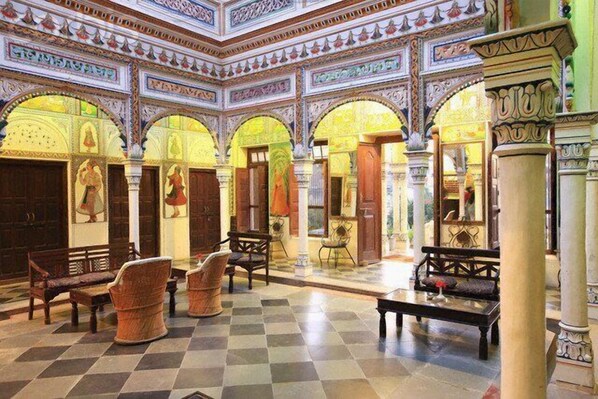 Courtyard - Hotel Heritage Mandawa (Jhunjhunu)