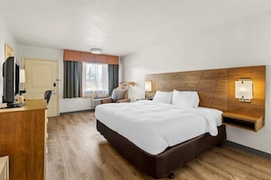 Room, 1 King Bed, Accessible, Non Smoking | Premium bedding, in-room safe, desk, iron/ironing board - Quality Inn Evanston near Wyoming Downs (Evanston)