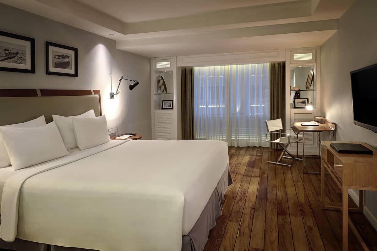 1 quarto, cofres nos quartos, escrivaninha