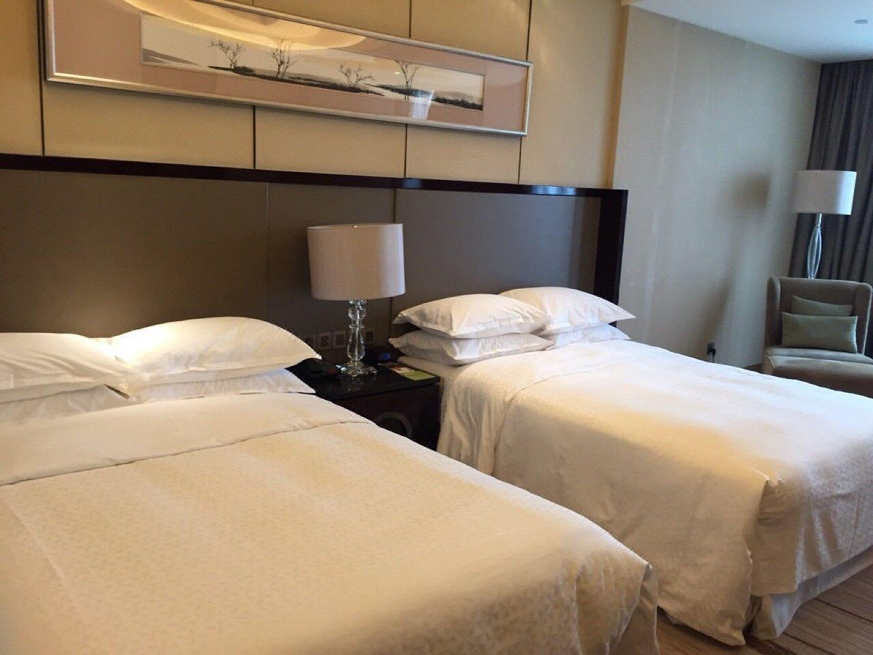 minibar, in-room safe, soundproofing, iron/ironing board