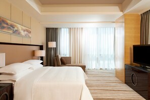Executive Suite, 1 King Bed | View from room