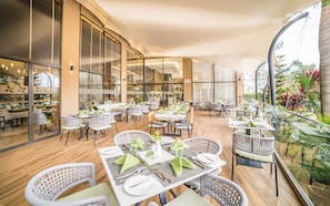 Terrace/patio - Four Points By Sheraton Nairobi Hurlingham (Nairobi)