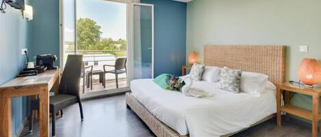 Rom – superior, 1 dobbeltseng, terrasse | Skrivebord, blendingsgardiner, lydisolert og barnesenger (inkludert)