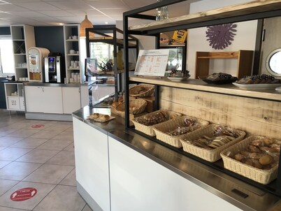 Kyriad Perpignan Sud