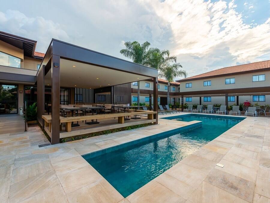 Outdoor pool, pool umbrellas, sun loungers