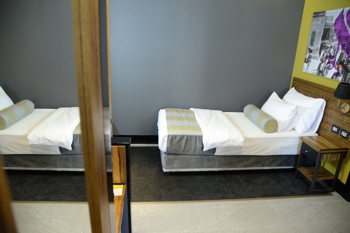 Standard Room | Minibar (some free items), in-room safe, desk, blackout drapes