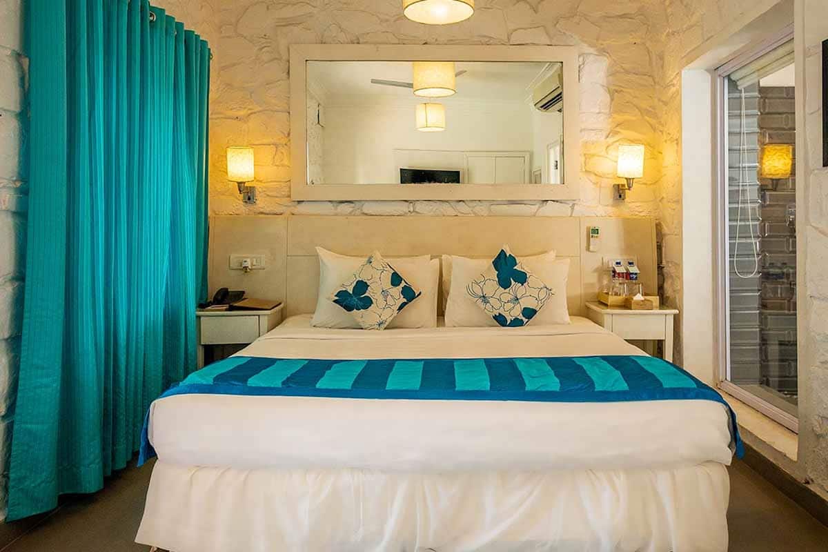 1 bedroom, premium bedding, down duvets, minibar