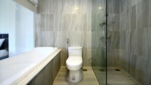 Bathroom - Thanh Binh 1 City Hotel (Hoi An)