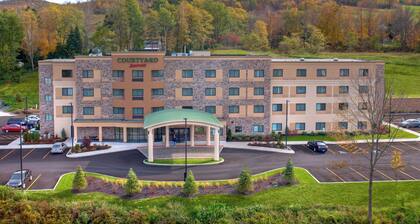 Courtyard Oneonta