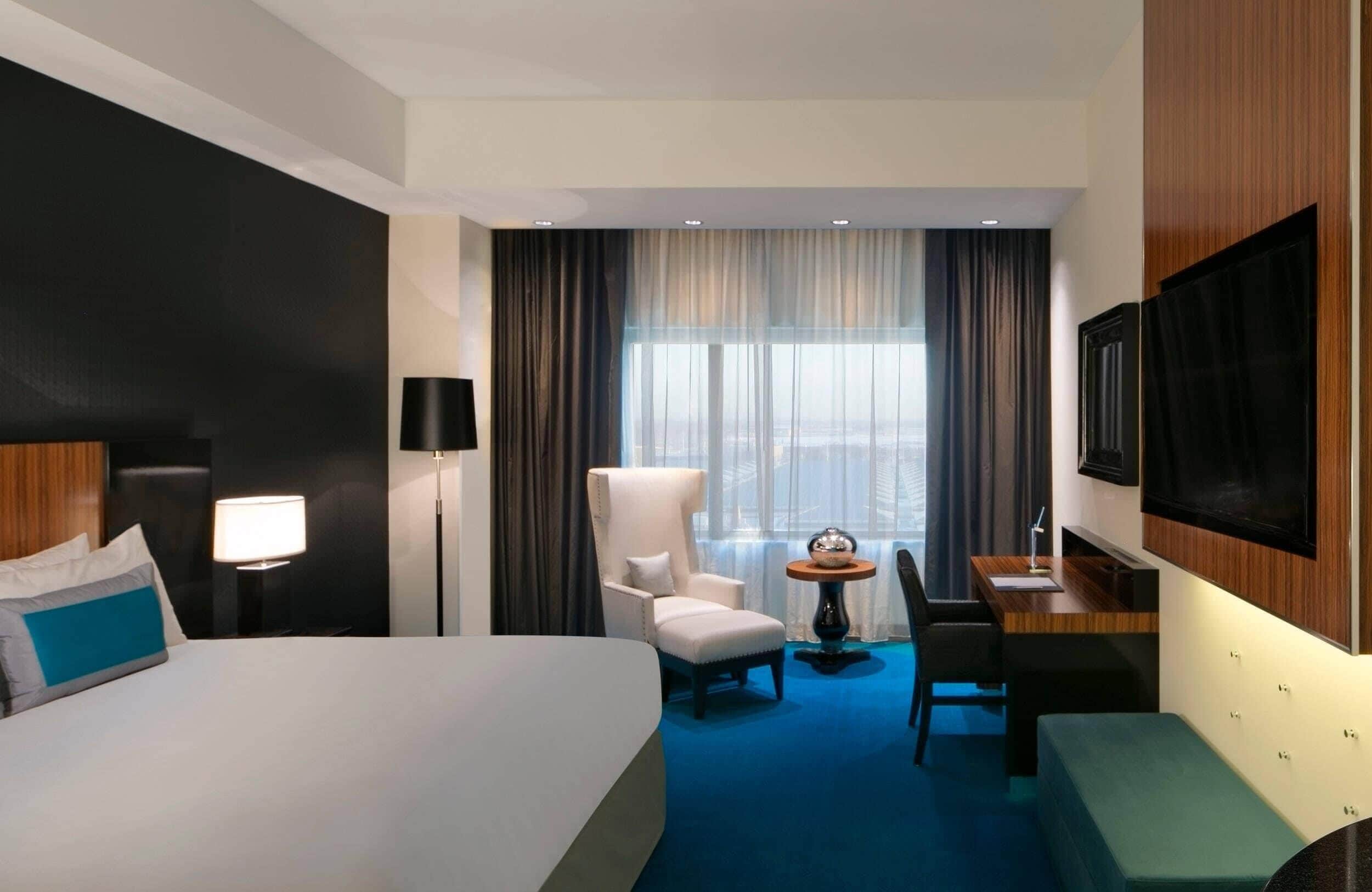 Executive Room, 1 King Bed, Non-Smoking | Hochwertige Bettwaren, Daunenbettdecken, Pillowtop-Betten, Zimmersafe