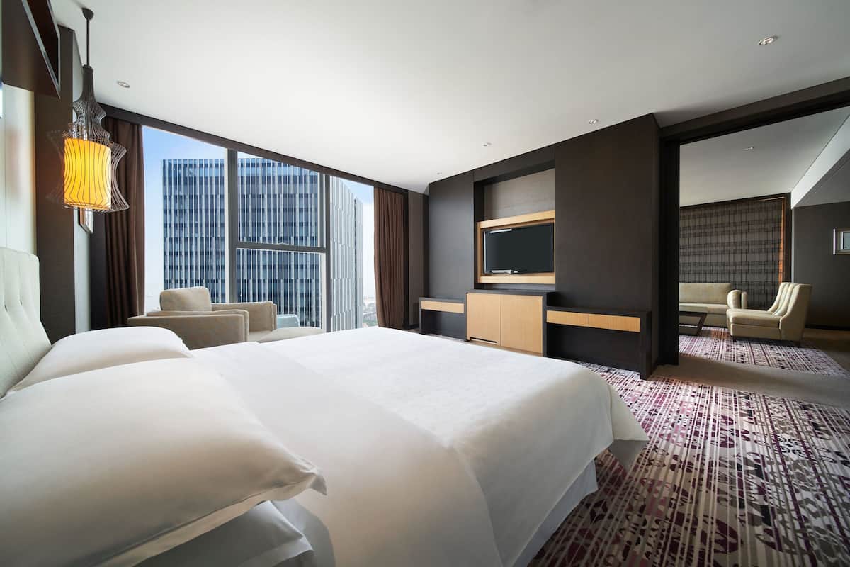 Premier Suite, 1 King Bed | 1 bedroom, minibar, in-room safe, desk