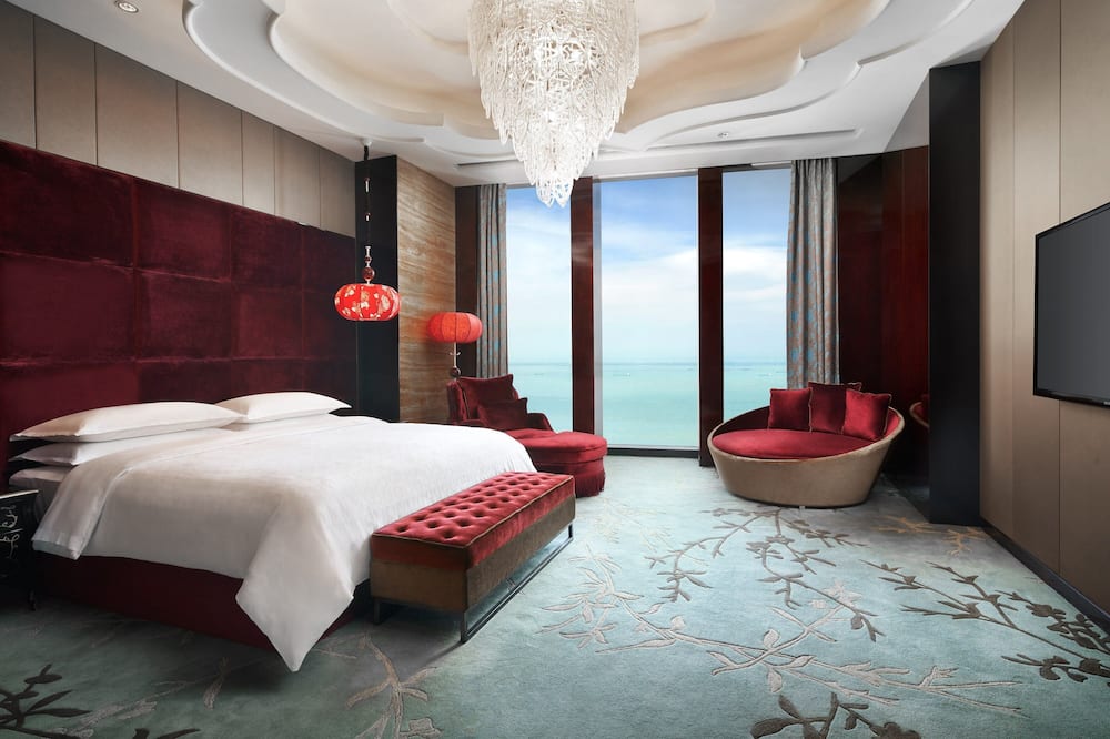 Sheraton Shanghai Waigaoqiao Hotel