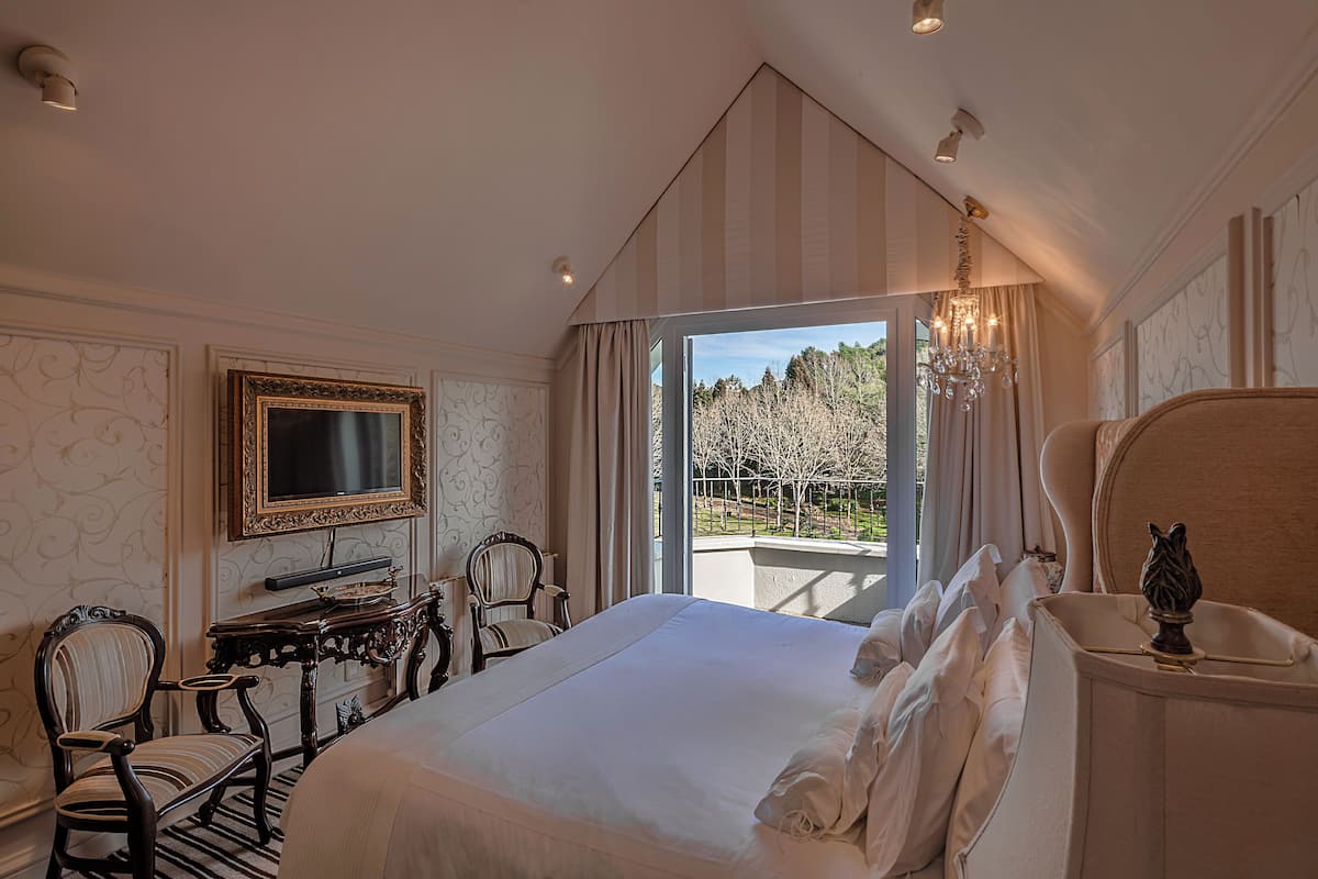 Suite Cristal | 1 bedroom, Egyptian cotton sheets, premium bedding, in-room safe