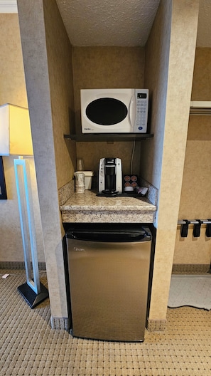 Mini fridge