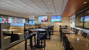 Breakfast, lunch and dinner served