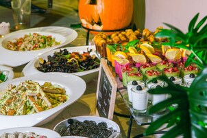 Desayuno buffet incluido todos los días 