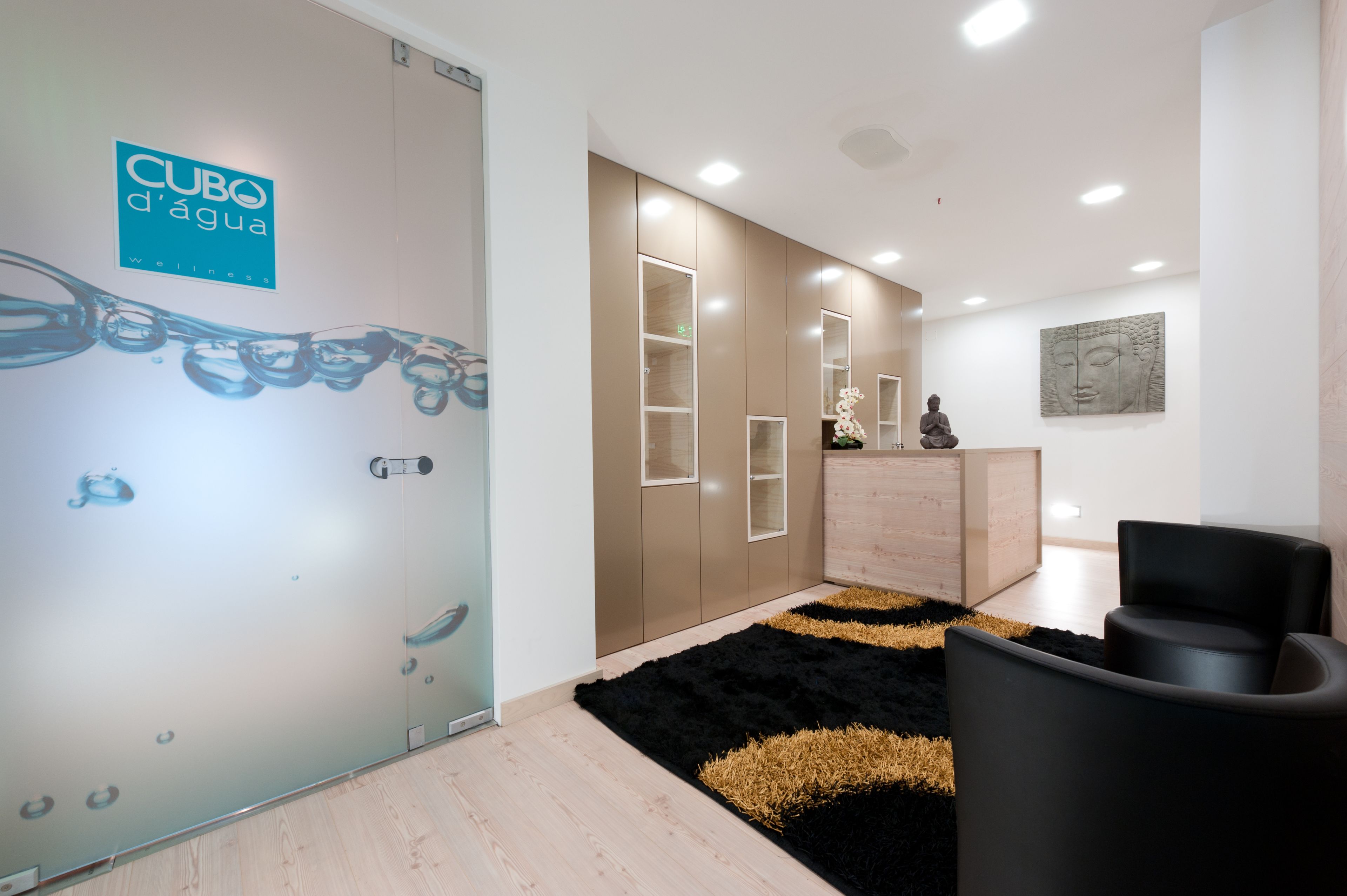 sauna, hot tub, steam room, body treatments, hydrotherapy, aromatherapy