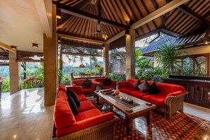 Family Villa, 4 Bedrooms, Private Pool | Living area