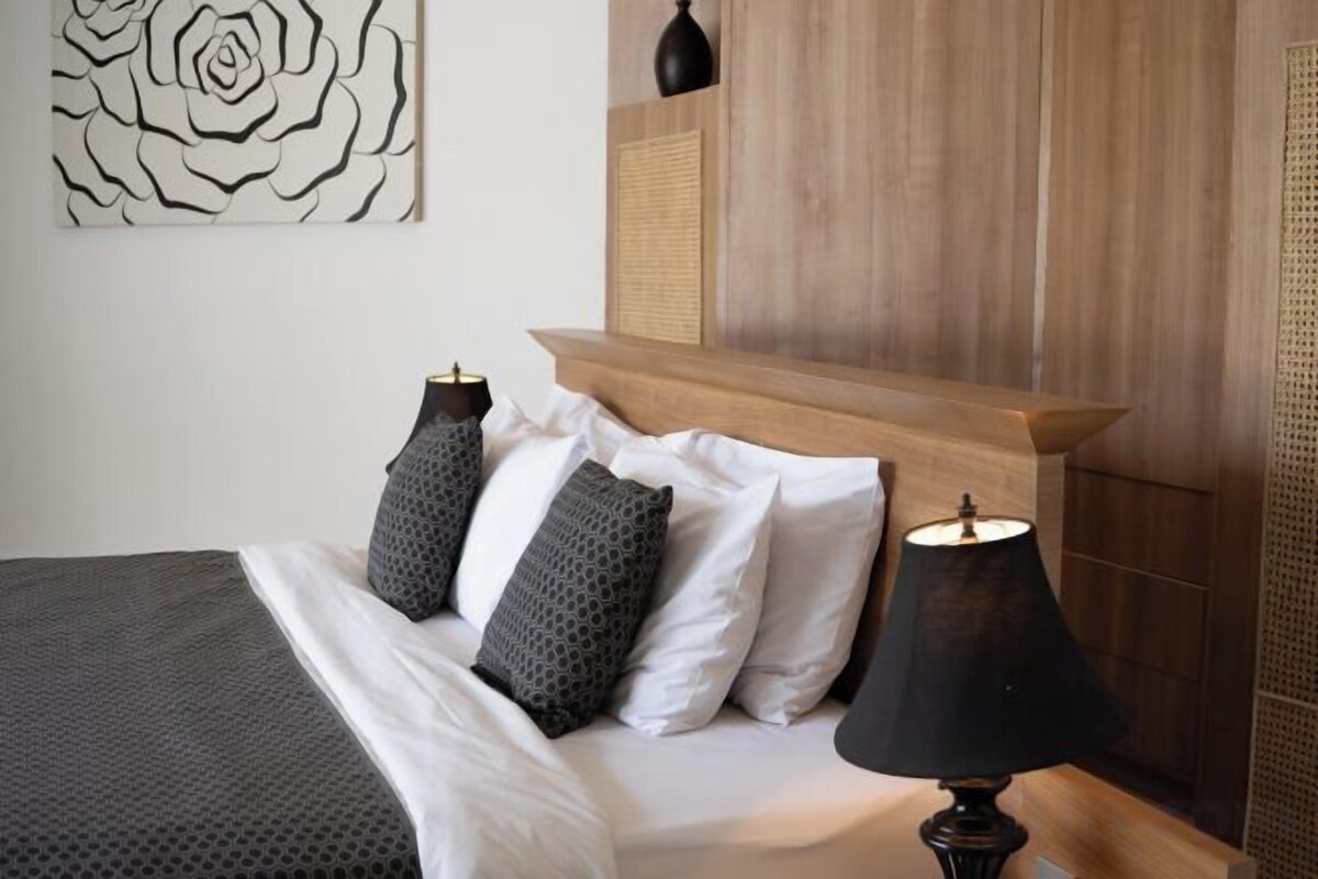 6 chambres, couette en duvet, lit avec matelas Select Comfort, minibar