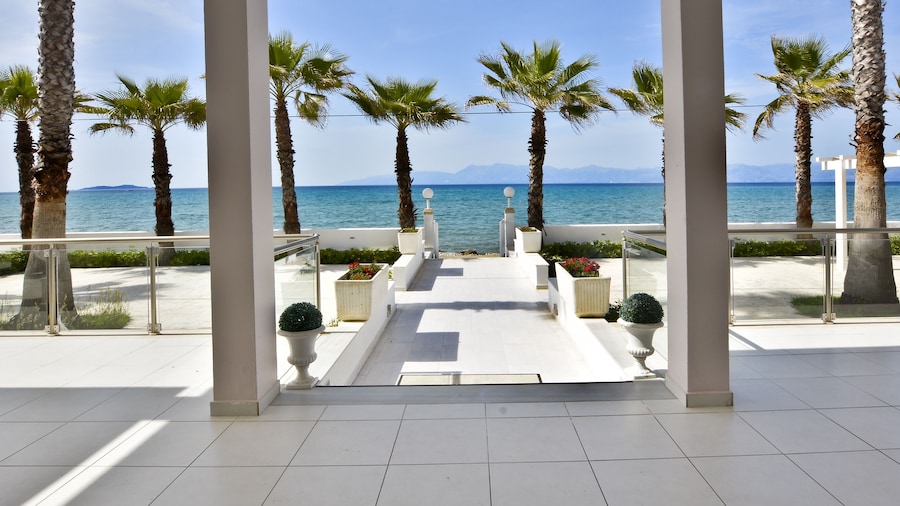 Sidari Beach Hotel