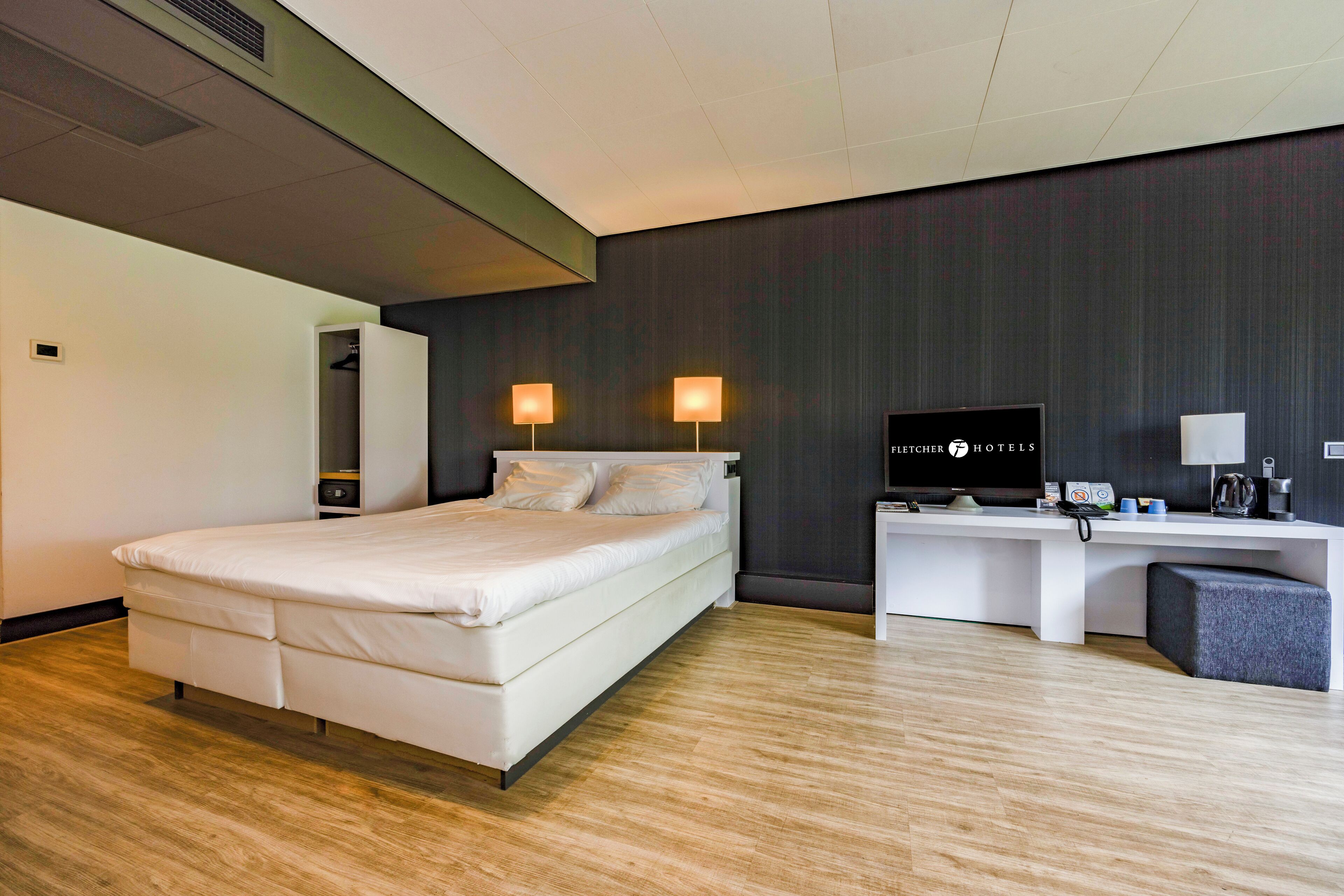 suite | in-room safe, desk, blackout curtains, cots/infant beds