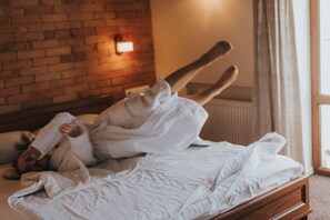 Business Double Room | 1 bedroom, pillow-top beds, minibar, in-room safe - Geneva Park Hotel (Odesa)
