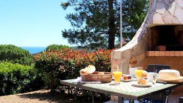 1 bedroom, premium bedding, in-room safe, individually decorated