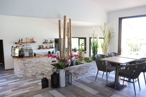 Desayuno continental todos los días (con cargo)