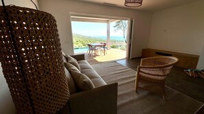 Premium bedding, in-room safe, individually decorated - U Pirellu Résidence (Porto-Vecchio)