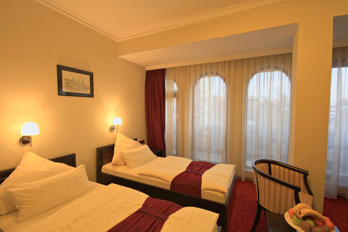 Chambre supérieure double | Minibar, coffre-fort, bureau, système d’insonorisation