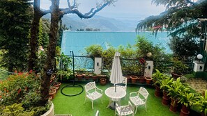 Rooftop terrace - Hotel Mongas (Dalhousie)
