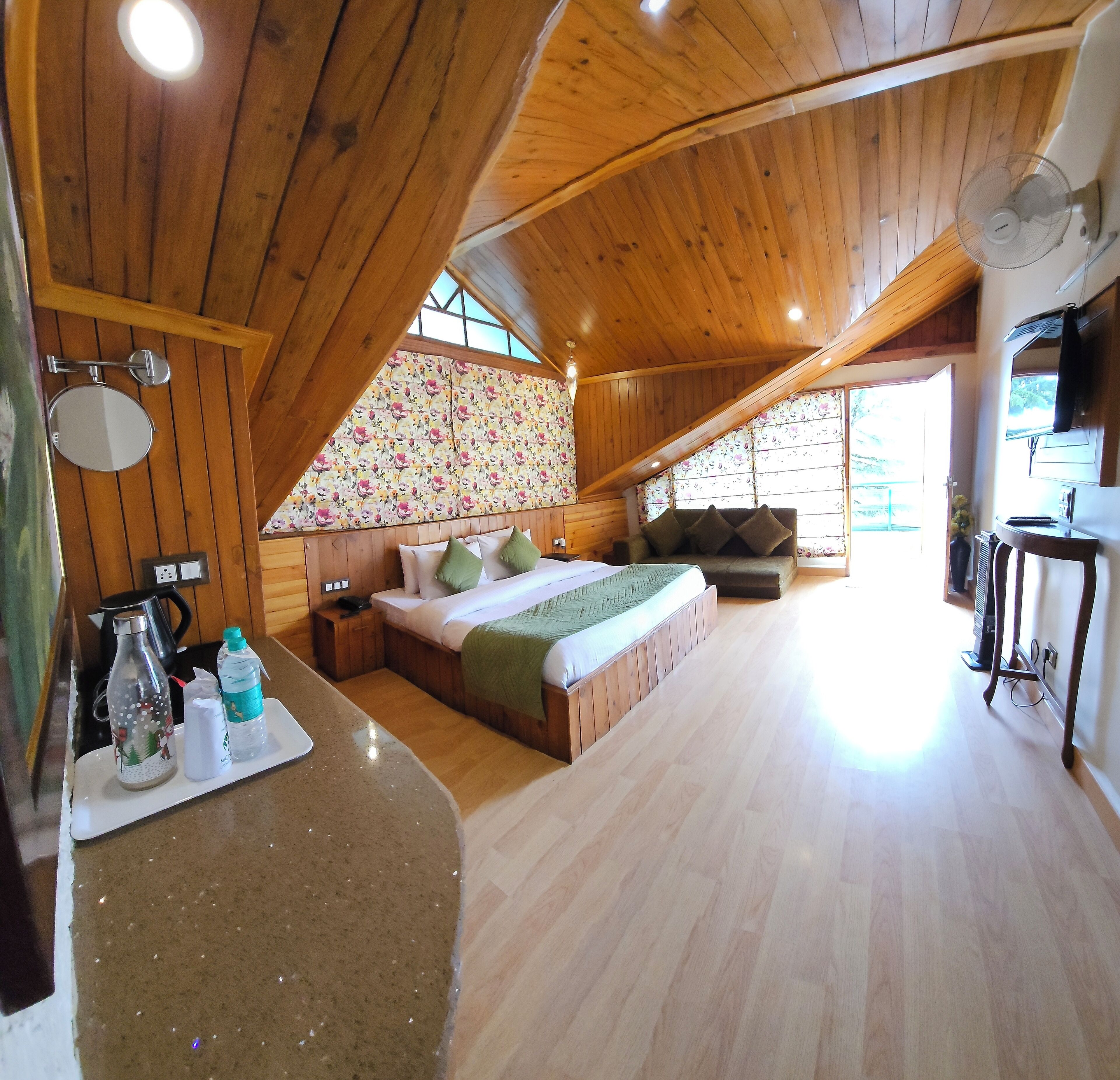 Doppia uso singolo | Una scrivania, postazione laptop, insonorizzazione, Wi-Fi gratuito