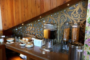 Interior detail - Hotel Mongas (Dalhousie)