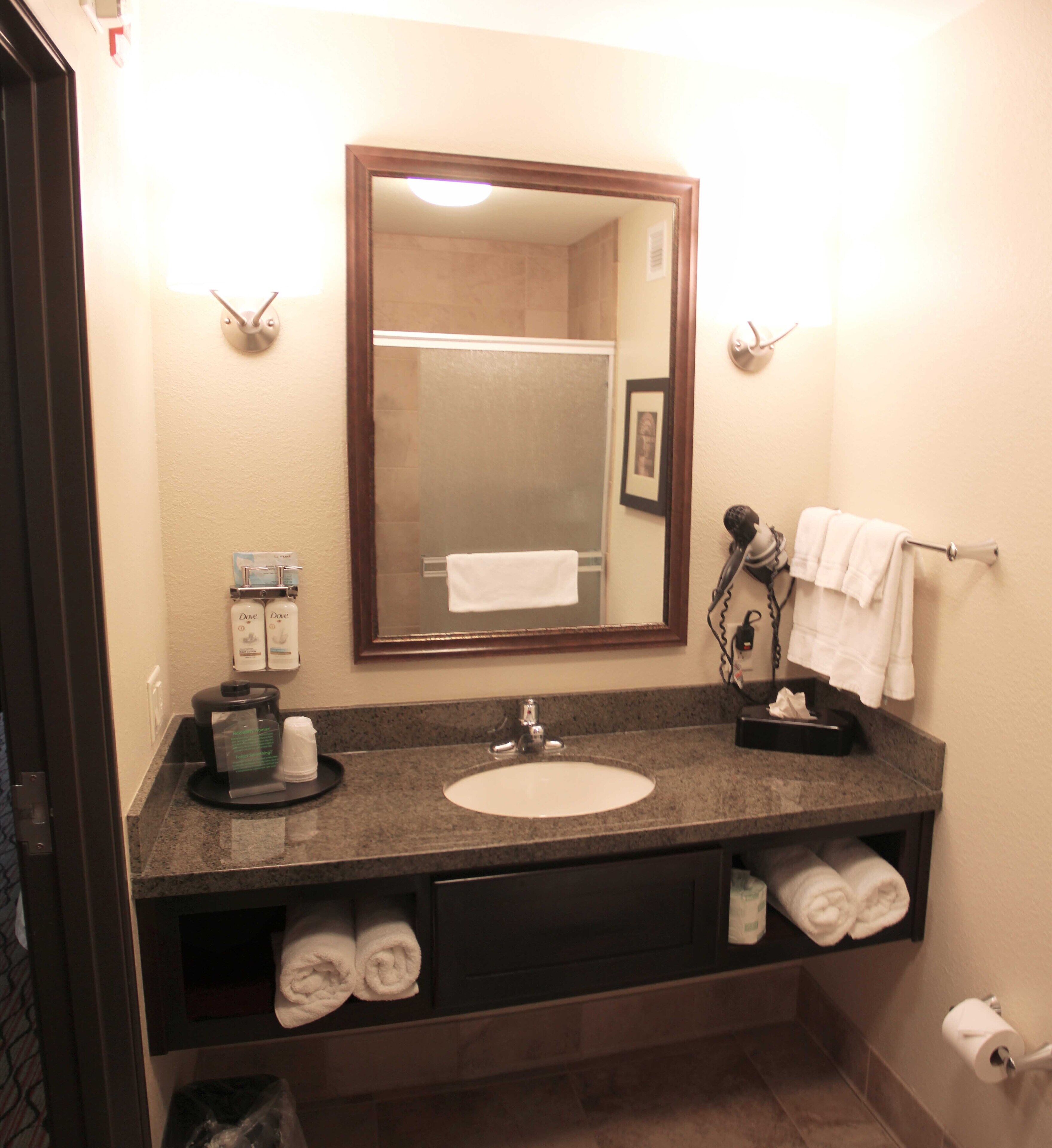 Shower, free toiletries, hair dryer, towels