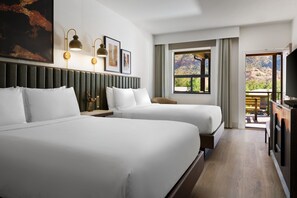 Desk, laptop workspace, iron/ironing board, free cots/infant beds - Red Cliffs Lodge Zion, A Tribute Portfolio Hotel - Marriott Bonvoy (Springdale)