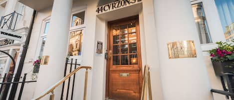 Entrée de l’hébergement