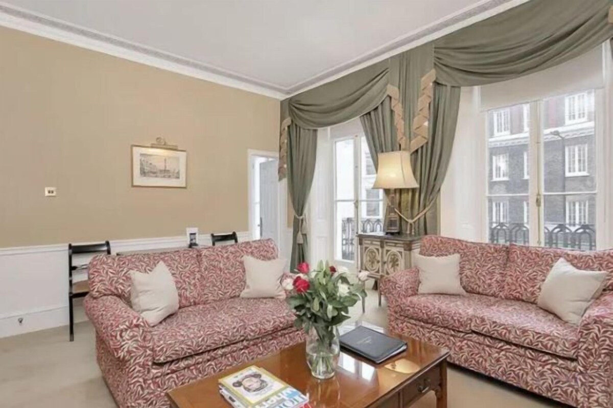 Superior One Bedroom - Annex Building (10 Curzon Street)