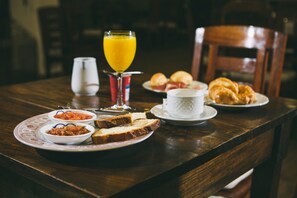 Breakfast buffet - Monte Ulia Hotel (San Sebastián)