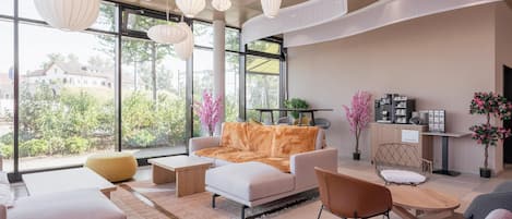 Check-in/check-out kiosk