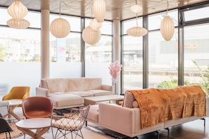 Bar lounge